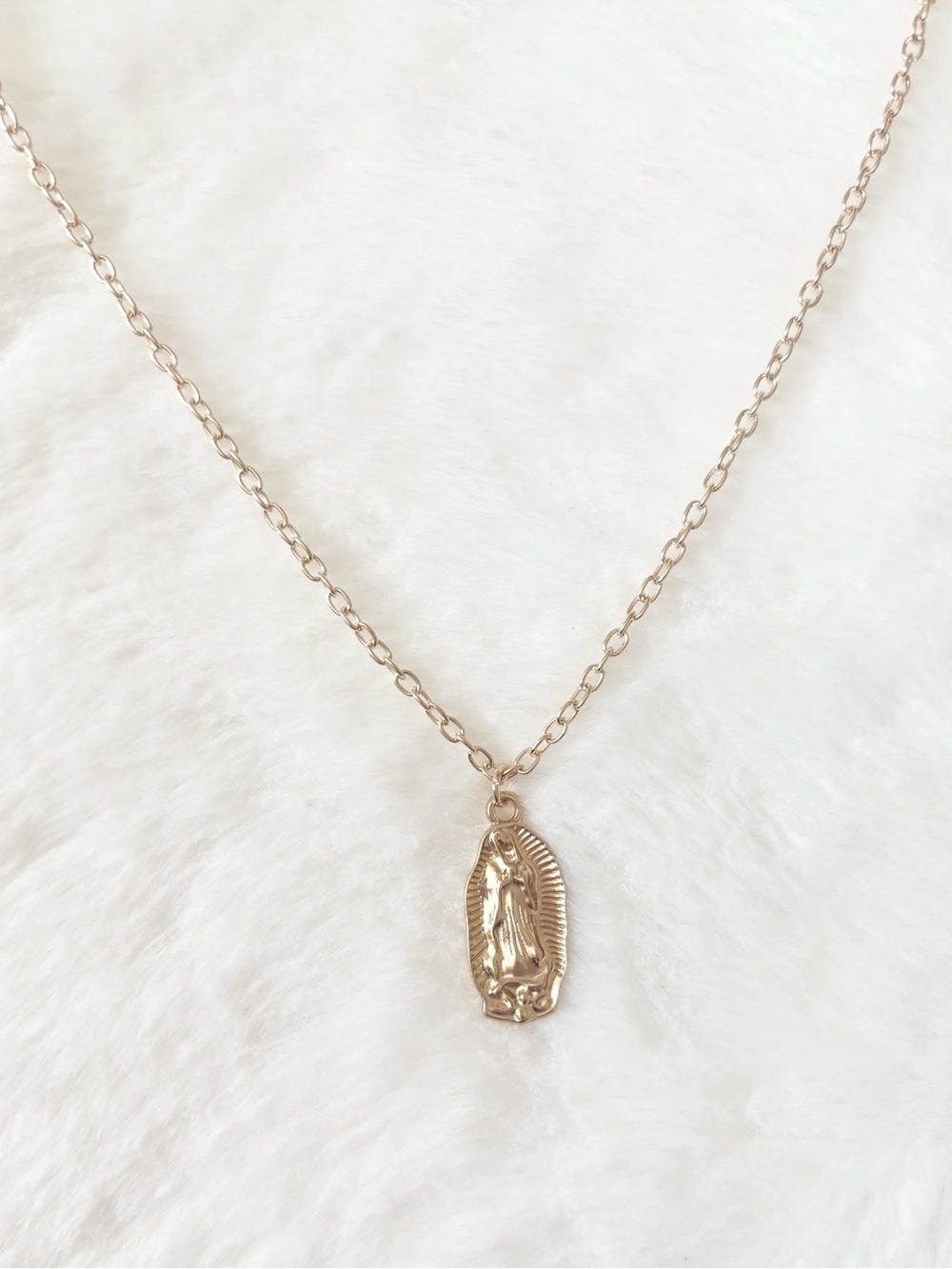 5/$15 🩷 MUST BUNDLE Gold Virgin Mary Pendant Necklace - Women Jewelry